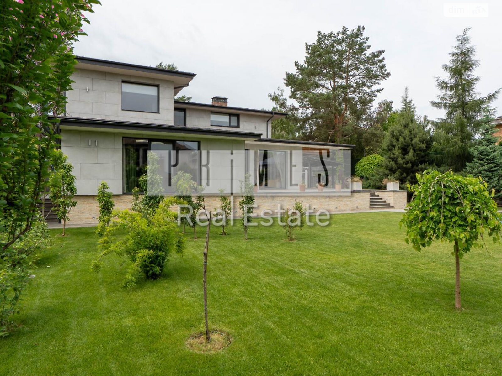 двухэтажный дом с верандой, 350 кв. м, кирпич. Продажа в Гореничах фото 1 двухэтажный дом с верандой, 350 кв. м, кирпич. Продажа в Гореничах фото 1