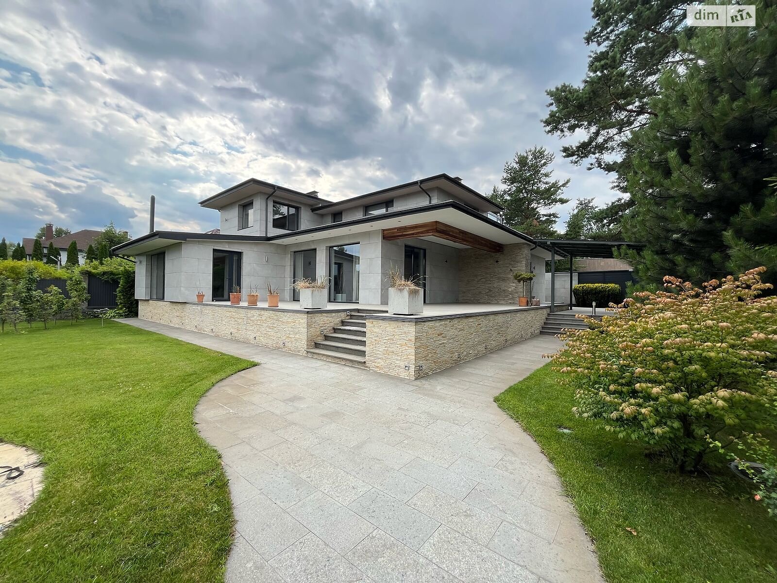 двоповерховий будинок з гаражем, 350 кв. м, цегла. Продаж у Гореничах фото 1 двоповерховий будинок з гаражем, 350 кв. м, цегла. Продаж у Гореничах фото 1