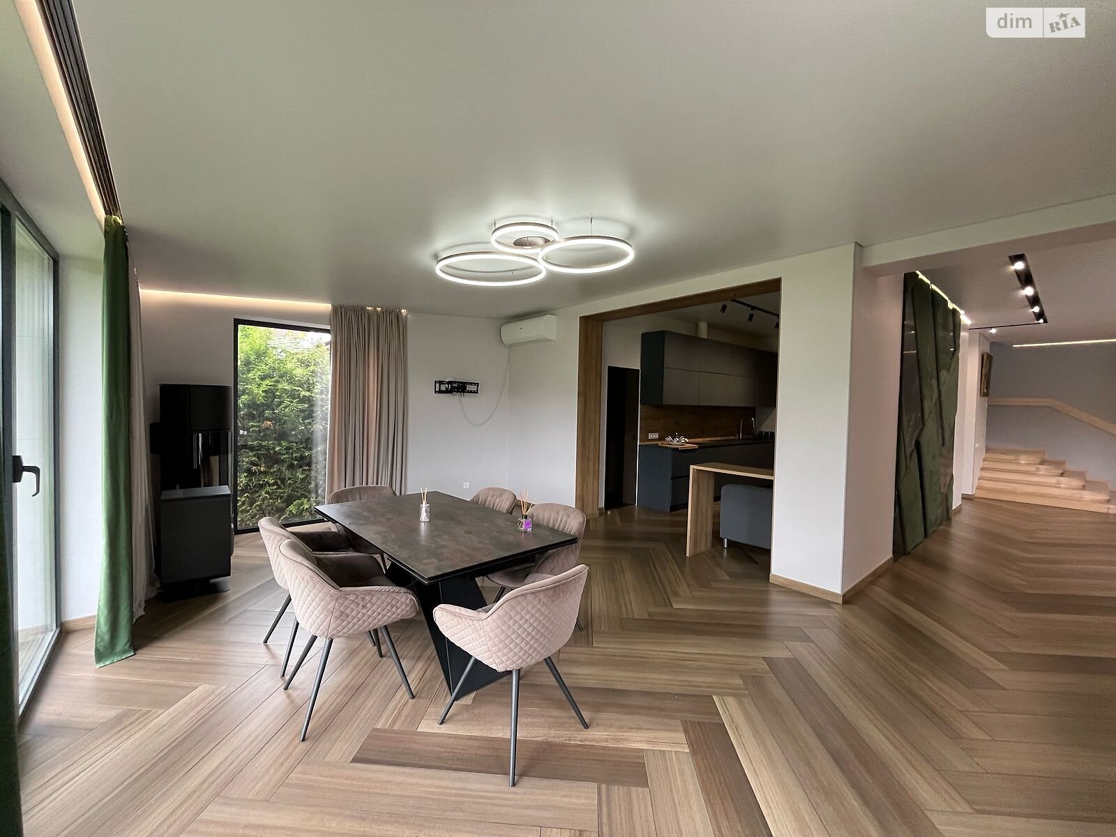 двоповерховий будинок з гаражем, 350 кв. м, цегла. Продаж у Гореничах фото 1 двоповерховий будинок з гаражем, 350 кв. м, цегла. Продаж у Гореничах фото 1