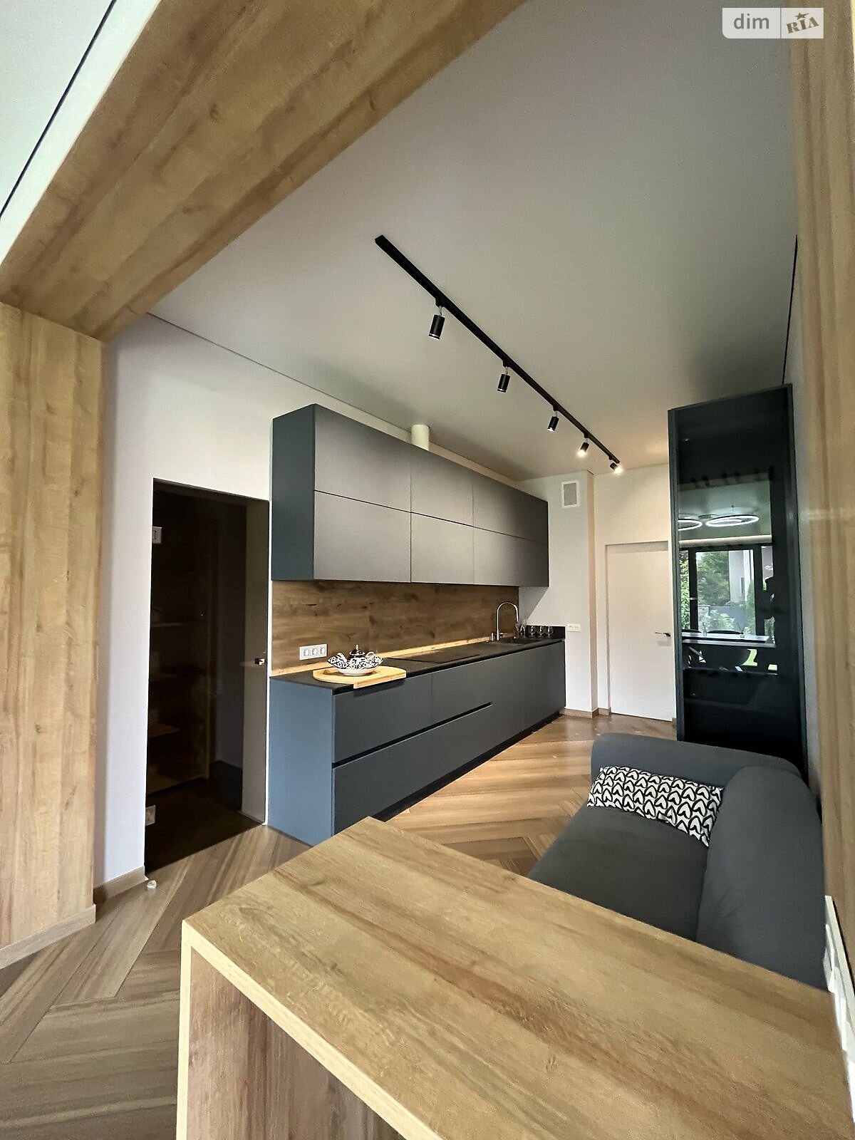 двоповерховий будинок з гаражем, 350 кв. м, цегла. Продаж у Гореничах фото 1 двоповерховий будинок з гаражем, 350 кв. м, цегла. Продаж у Гореничах фото 1