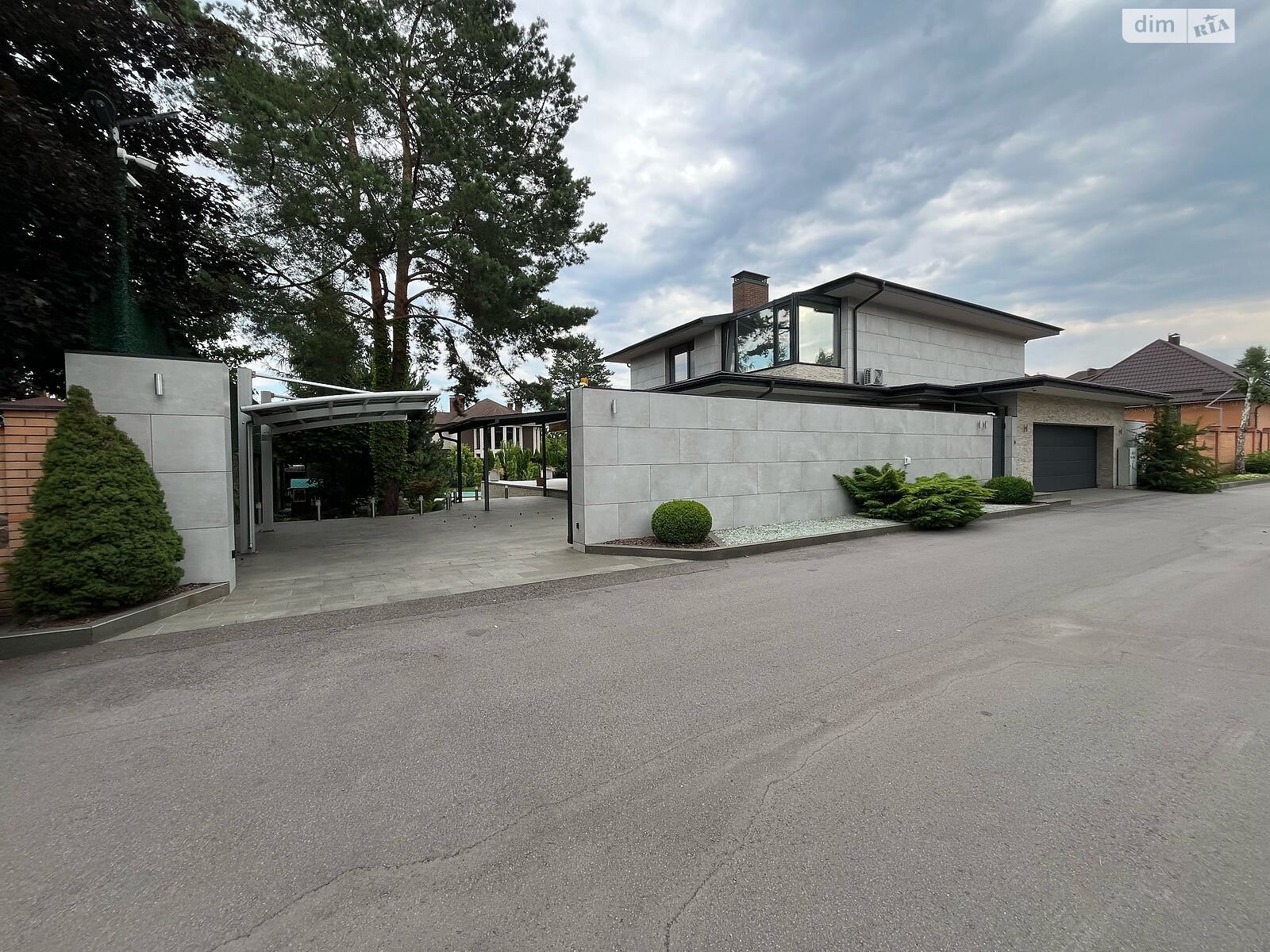 двоповерховий будинок з гаражем, 350 кв. м, цегла. Продаж у Гореничах фото 1 двоповерховий будинок з гаражем, 350 кв. м, цегла. Продаж у Гореничах фото 1