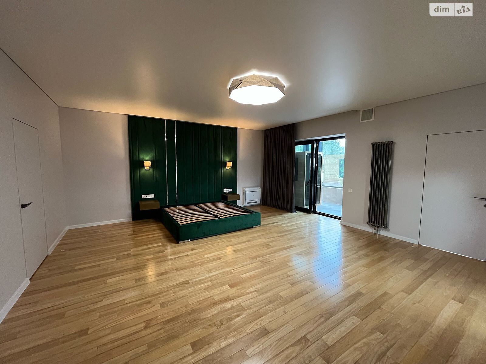 двоповерховий будинок з гаражем, 350 кв. м, цегла. Продаж у Гореничах фото 1 двоповерховий будинок з гаражем, 350 кв. м, цегла. Продаж у Гореничах фото 1