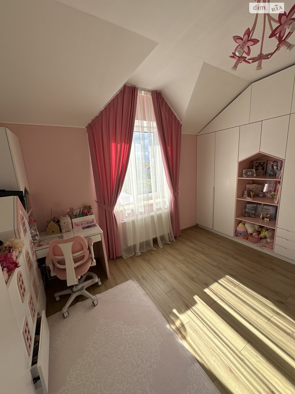 двухэтажный дом с гаражом, 160 кв. м, кирпич. Продажа в Гореничах фото 1 двухэтажный дом с гаражом, 160 кв. м, кирпич. Продажа в Гореничах фото 1