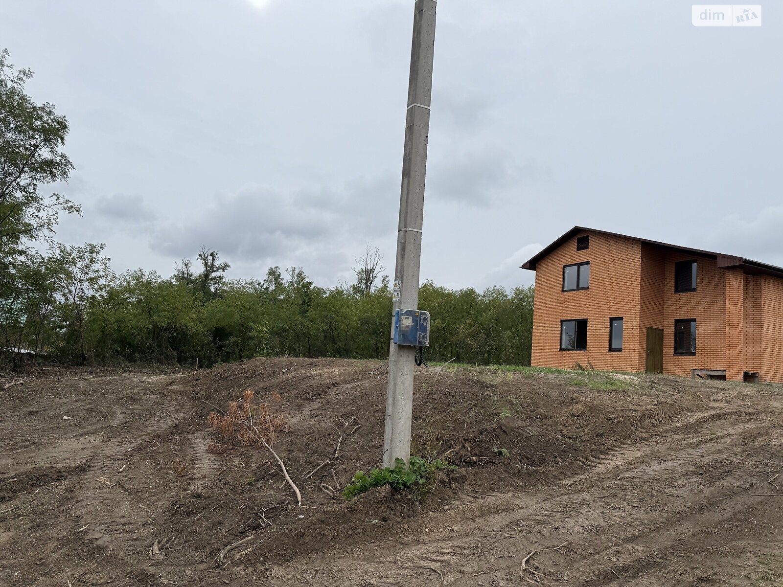 двухэтажный дом с ремонтом, 150 кв. м, кирпич. Продажа в Гореничах фото 1