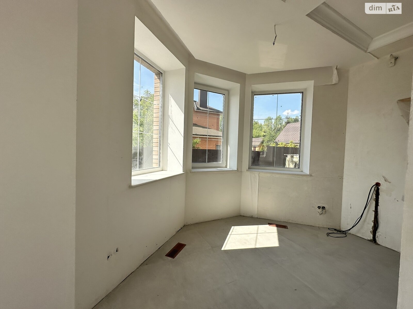 двухэтажный дом с верандой, 300 кв. м, кирпич. Продажа в Гореничах фото 1 двухэтажный дом с верандой, 300 кв. м, кирпич. Продажа в Гореничах фото 1