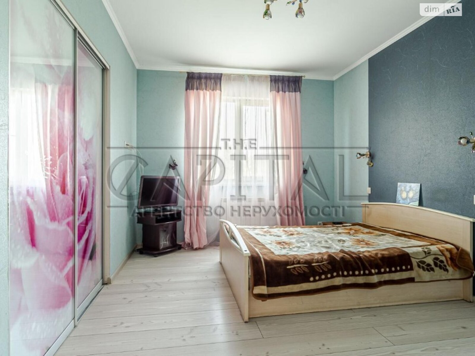 двухэтажный дом с ремонтом, 465 кв. м, кирпич. Продажа в Гореничах фото 1