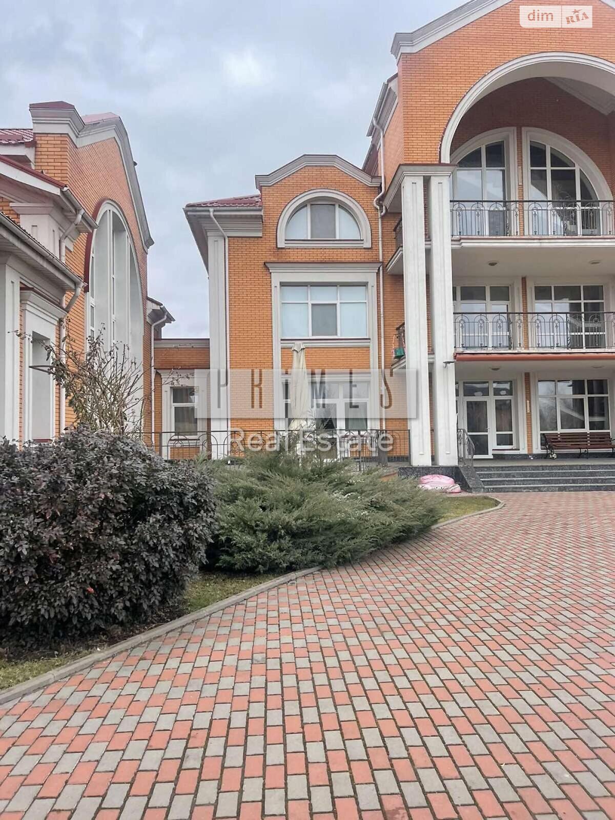 триповерховий будинок, 2500 кв. м, кирпич. Продаж у Гореничах фото 1