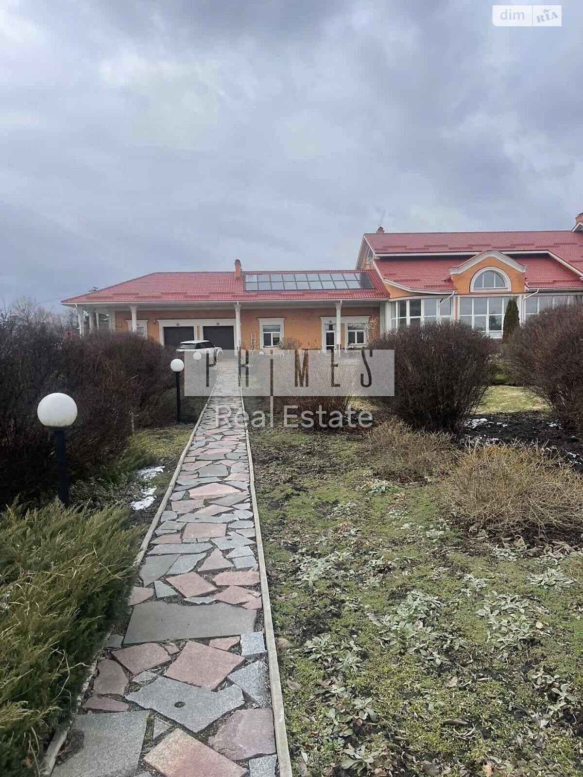 трехэтажный дом, 2500 кв. м, кирпич. Продажа в Гореничах фото 1