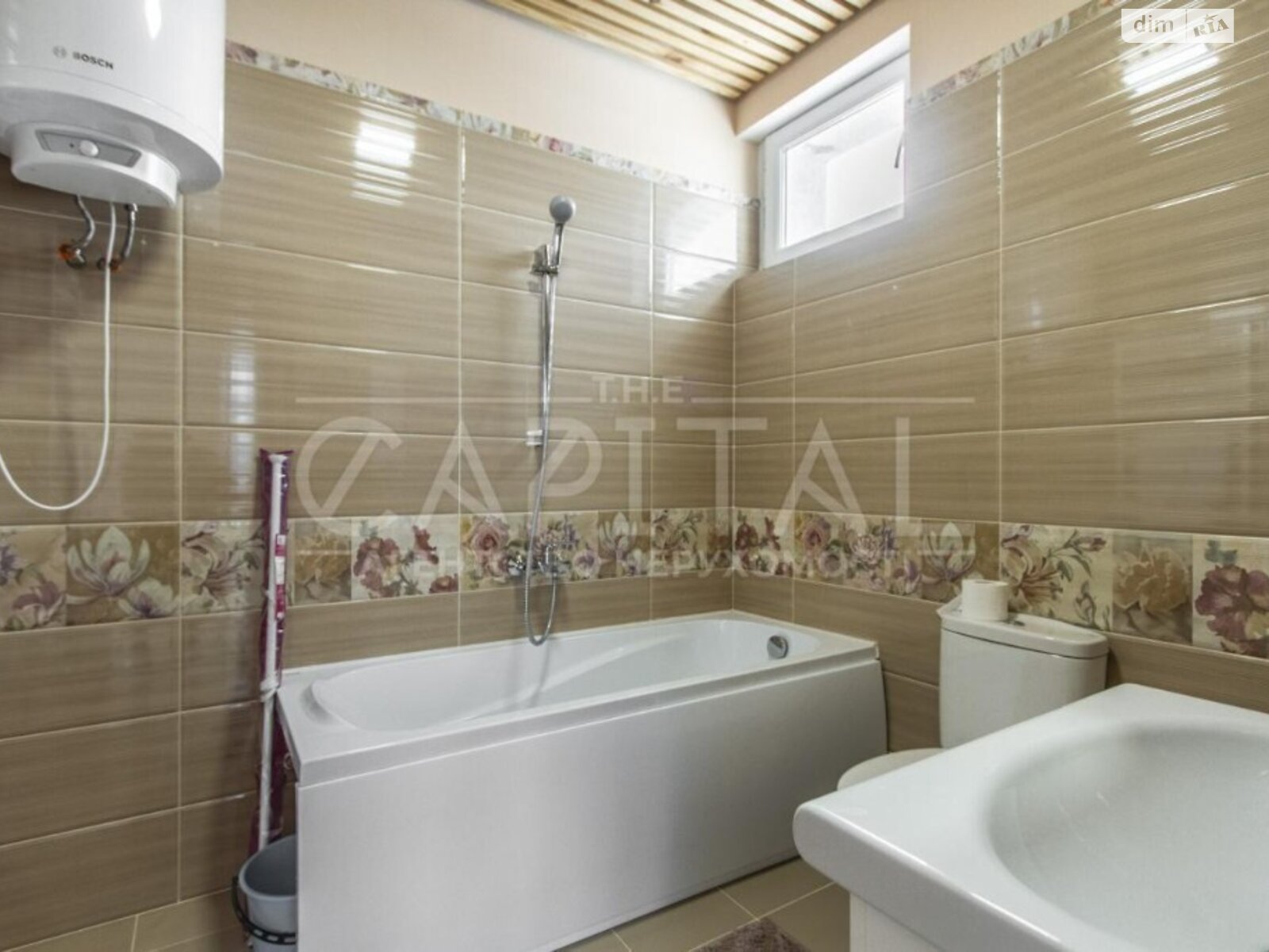 двоповерховий будинок, 600 кв. м, цегла. Продаж у Гореничах фото 1 двоповерховий будинок, 600 кв. м, цегла. Продаж у Гореничах фото 1