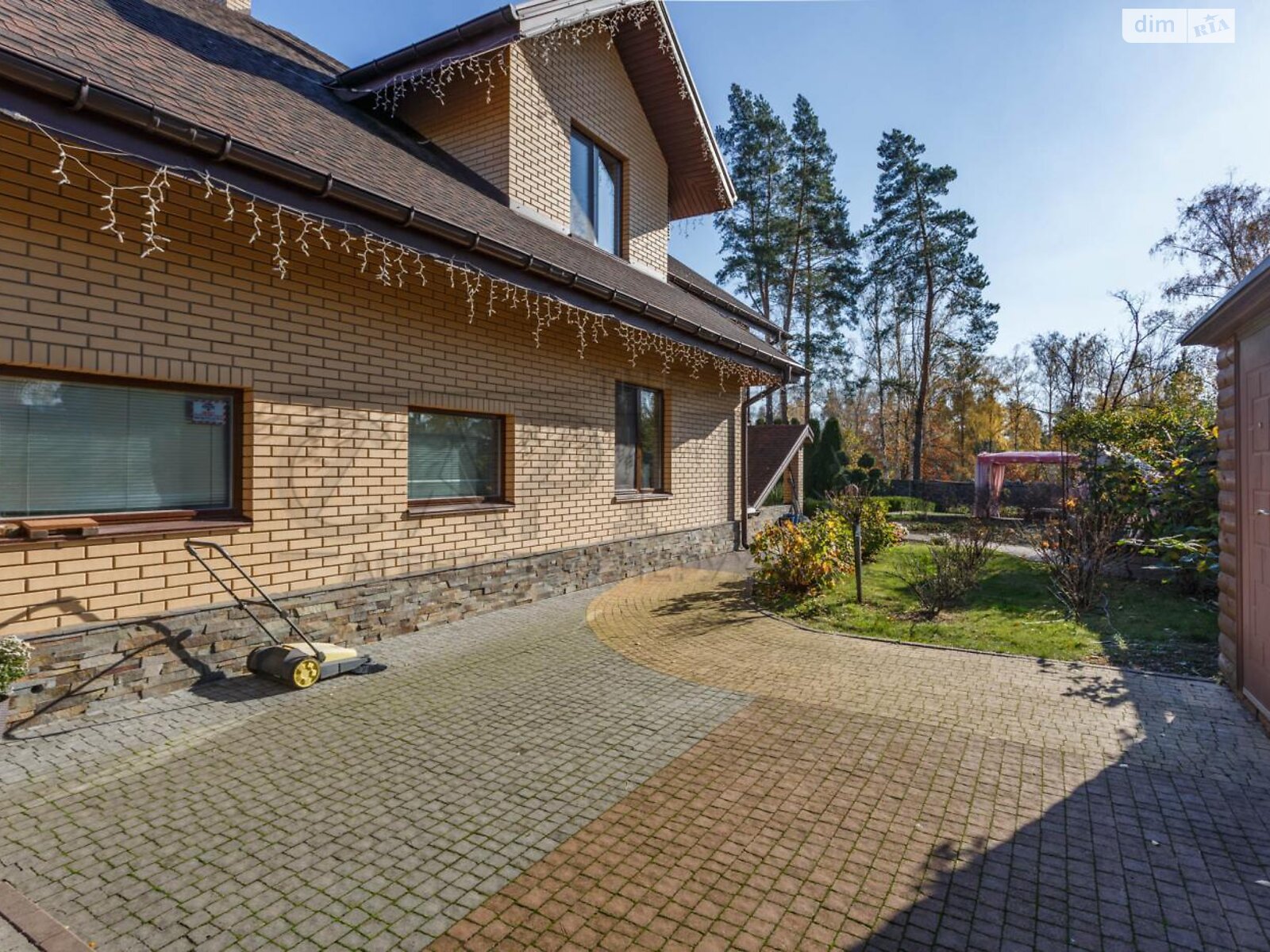 двоповерховий будинок з гаражем, 294.1 кв. м, цегла. Продаж у Гореничах фото 1 двоповерховий будинок з гаражем, 294.1 кв. м, цегла. Продаж у Гореничах фото 1