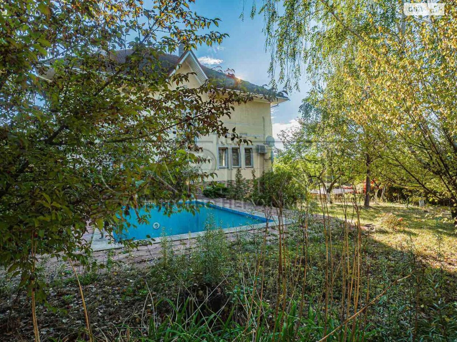 двухэтажный дом с гаражом, 464 кв. м, кирпич. Продажа в Гореничах фото 1