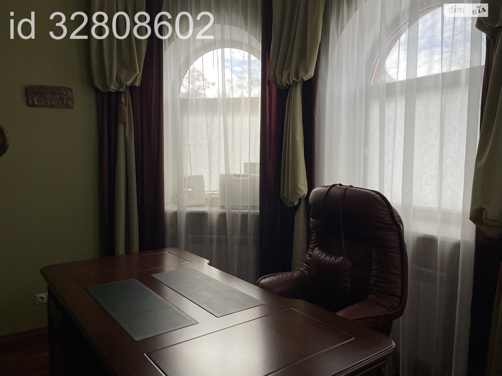 двухэтажный дом с гаражом, 398.5 кв. м, кирпич. Продажа в Гореничах фото 1