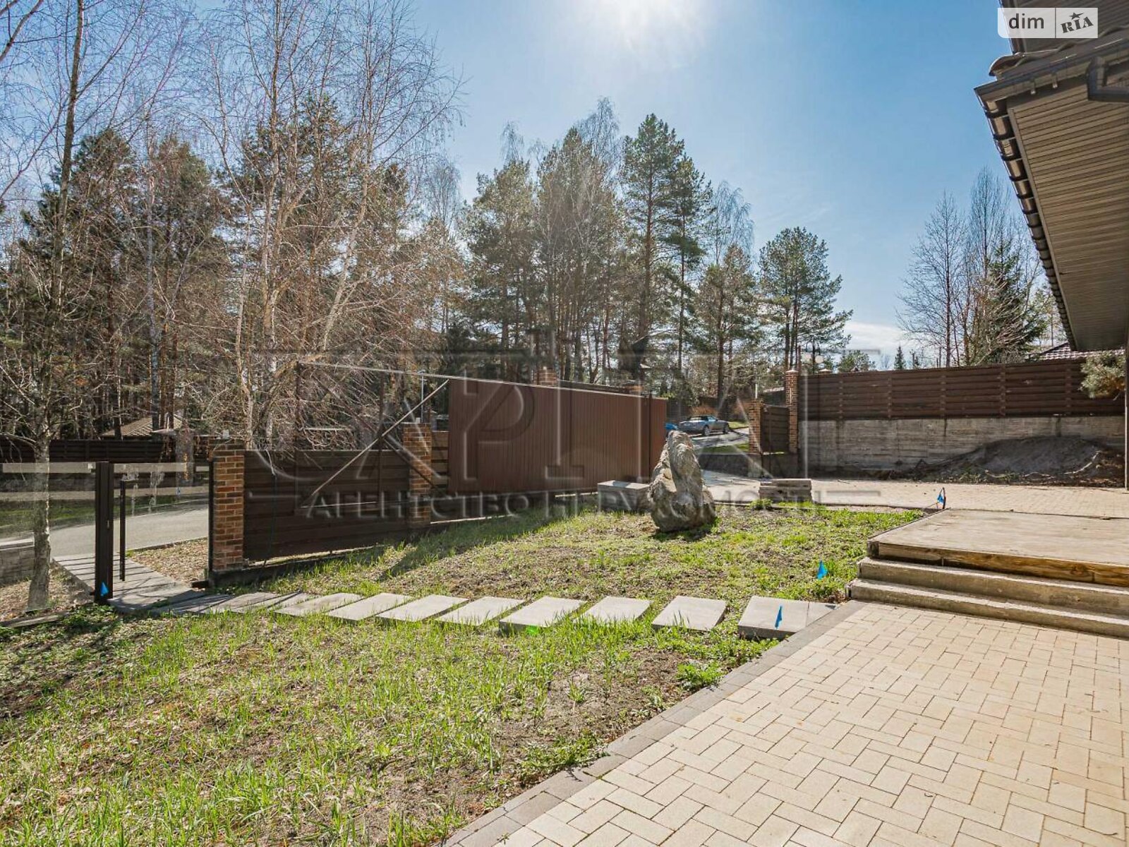 двухэтажный дом с верандой, 285 кв. м, кирпич. Продажа в Гореничах фото 1 двухэтажный дом с верандой, 285 кв. м, кирпич. Продажа в Гореничах фото 1