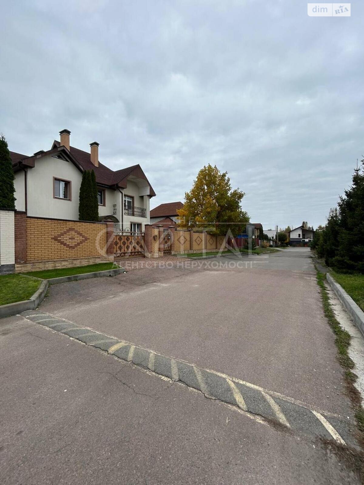 двухэтажный дом с отоплением, 443.7 кв. м, кирпич. Продажа в Гореничах фото 1