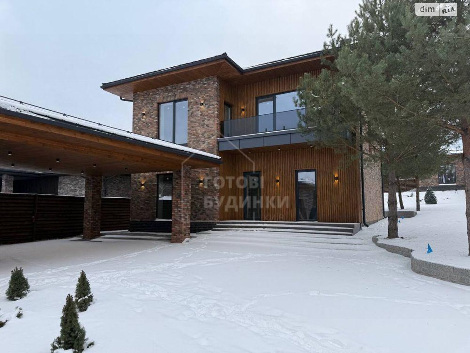 двухэтажный дом, 200 кв. м, кирпич. Продажа в Гореничах фото 1