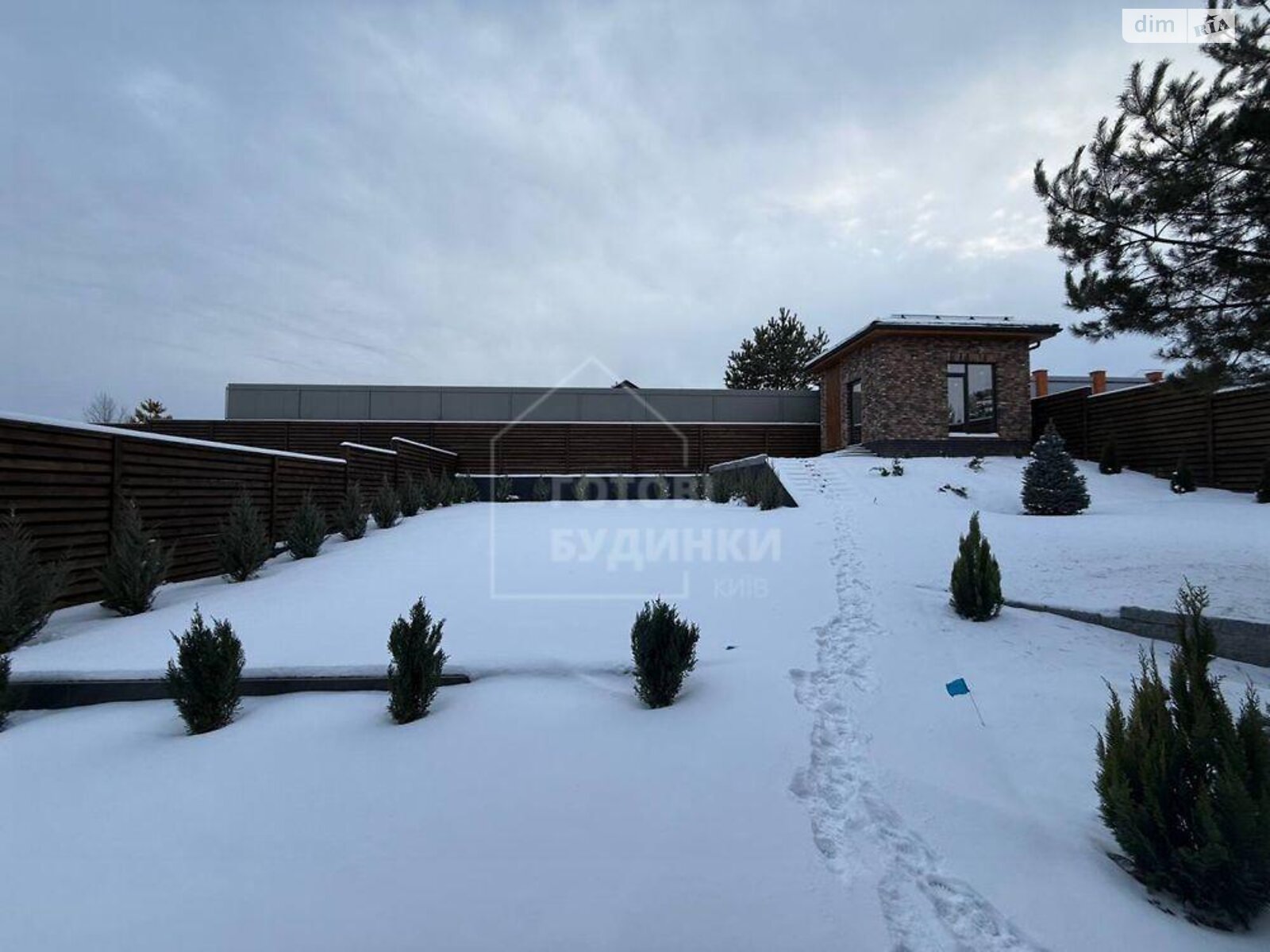 двухэтажный дом, 200 кв. м, кирпич. Продажа в Гореничах фото 1