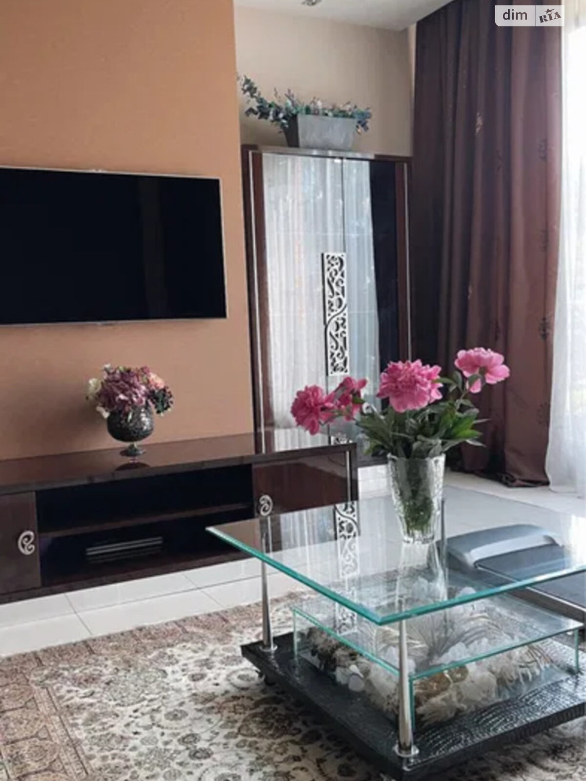 трехэтажный дом с гаражом, 363 кв. м, кирпич. Продажа в Горишних Плавнях фото 1