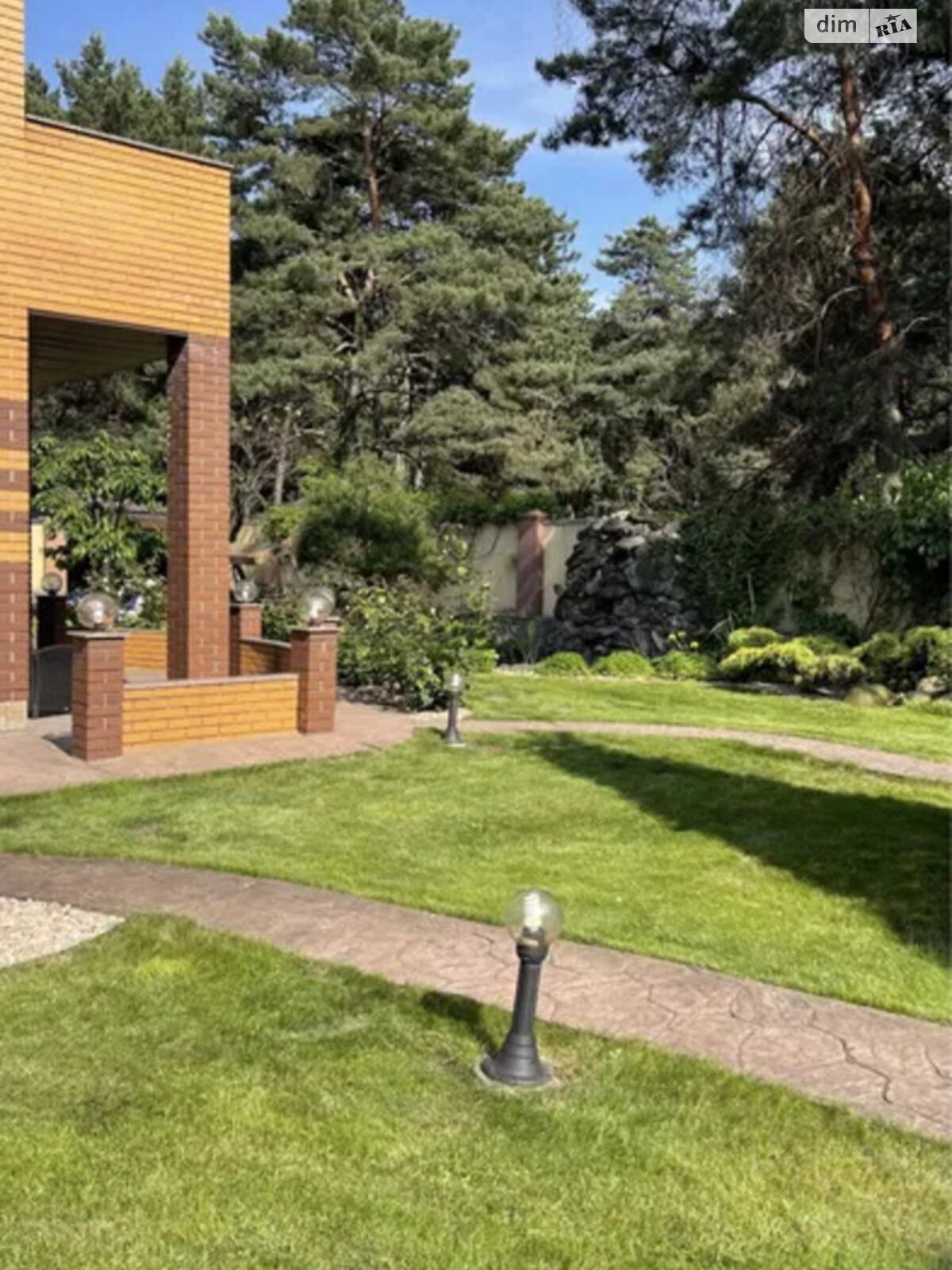 трехэтажный дом с гаражом, 363 кв. м, кирпич. Продажа в Горишних Плавнях фото 1