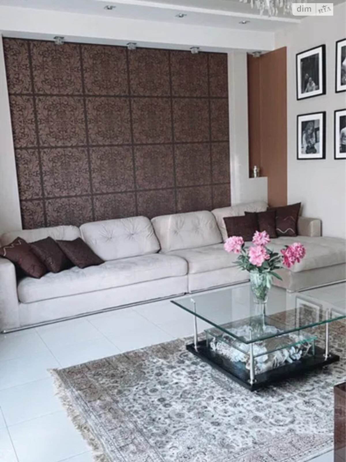 трехэтажный дом с гаражом, 363 кв. м, кирпич. Продажа в Горишних Плавнях фото 1