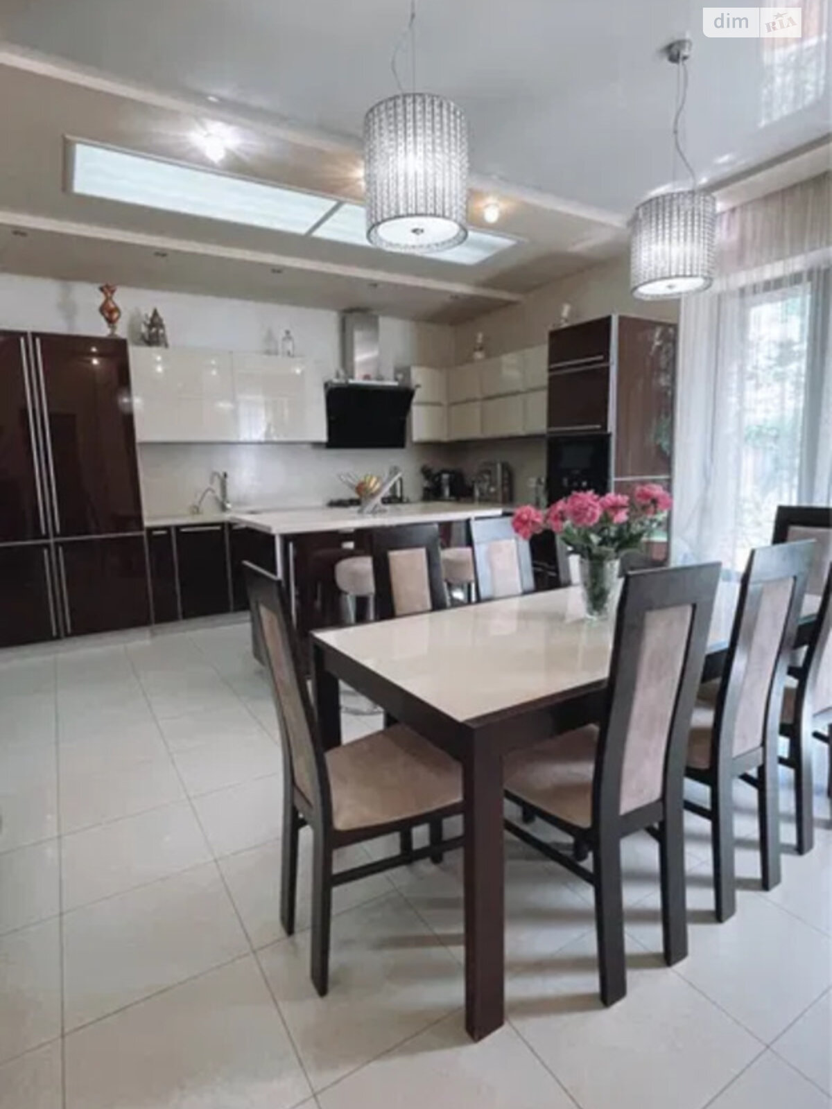 трехэтажный дом с гаражом, 363 кв. м, кирпич. Продажа в Горишних Плавнях фото 1