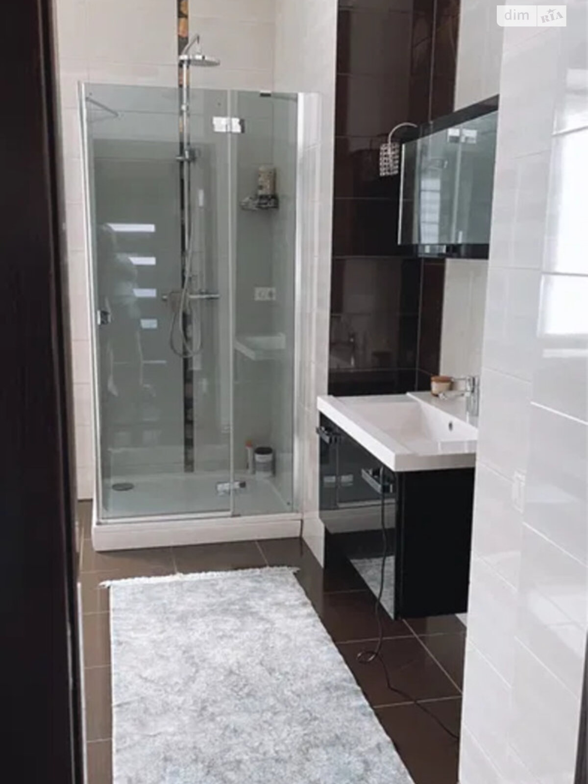 трехэтажный дом с гаражом, 363 кв. м, кирпич. Продажа в Горишних Плавнях фото 1