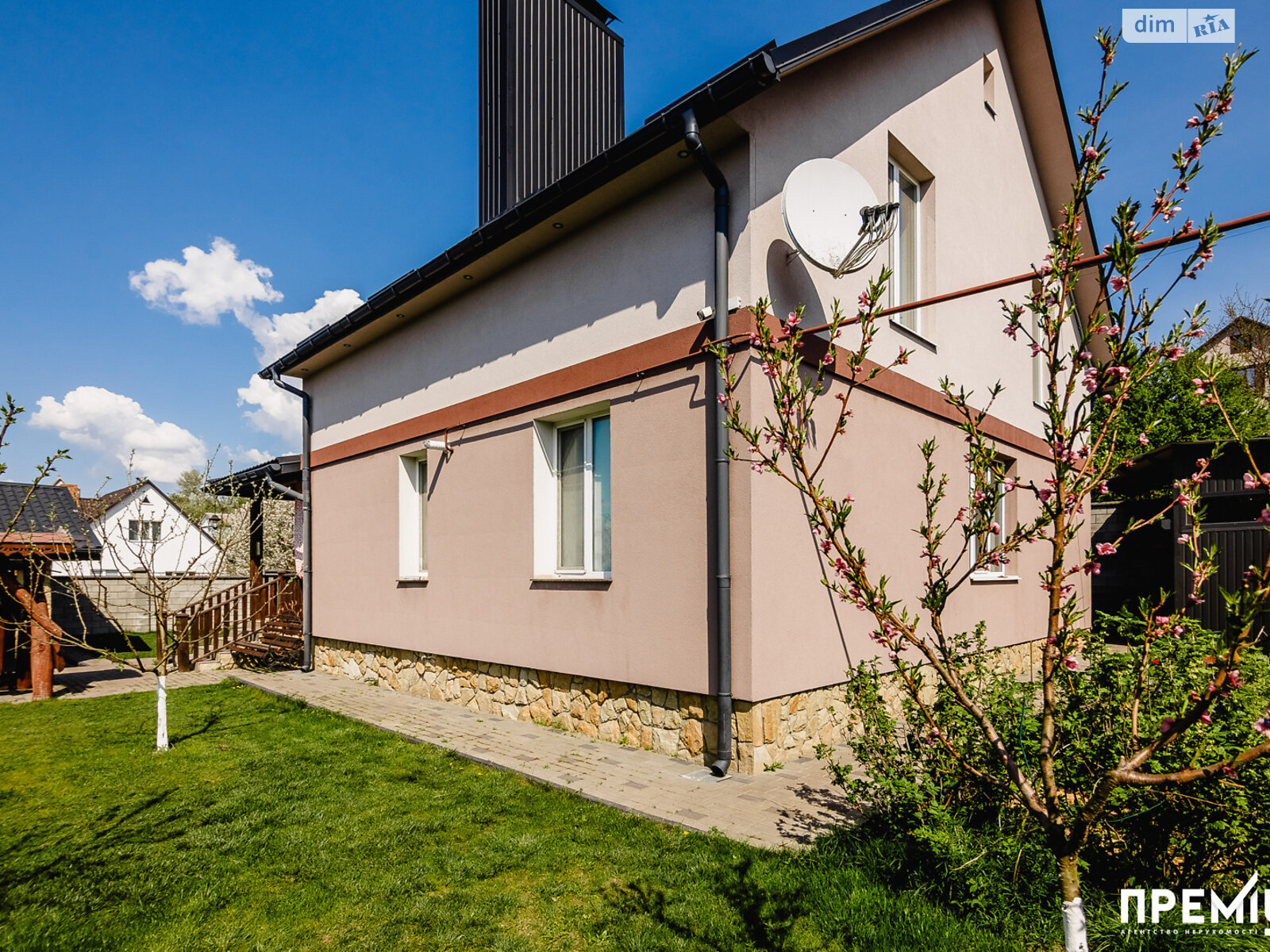 двоповерховий будинок з опаленням, 150 кв. м, цегла. Продаж у Городищі фото 1 двоповерховий будинок з опаленням, 150 кв. м, цегла. Продаж у Городищі фото 1