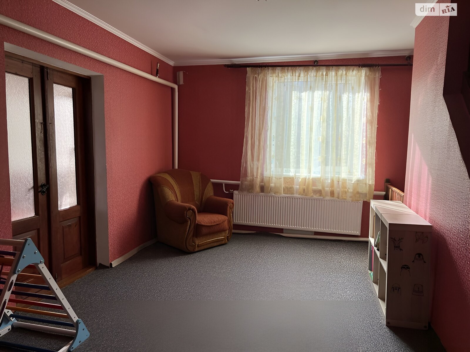 трехэтажный дом с верандой, 184 кв. м, кирпич. Продажа в Городке фото 1 трехэтажный дом с верандой, 184 кв. м, кирпич. Продажа в Городке фото 1