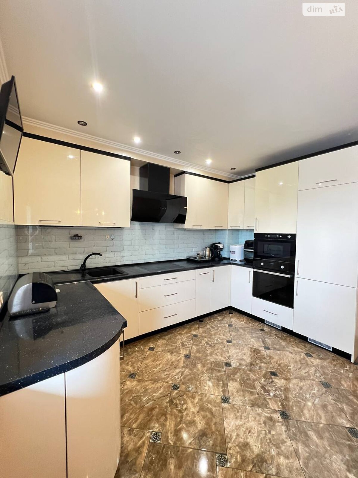 двоповерховий будинок, 180 кв. м, цегла. Продаж у Горохові фото 1