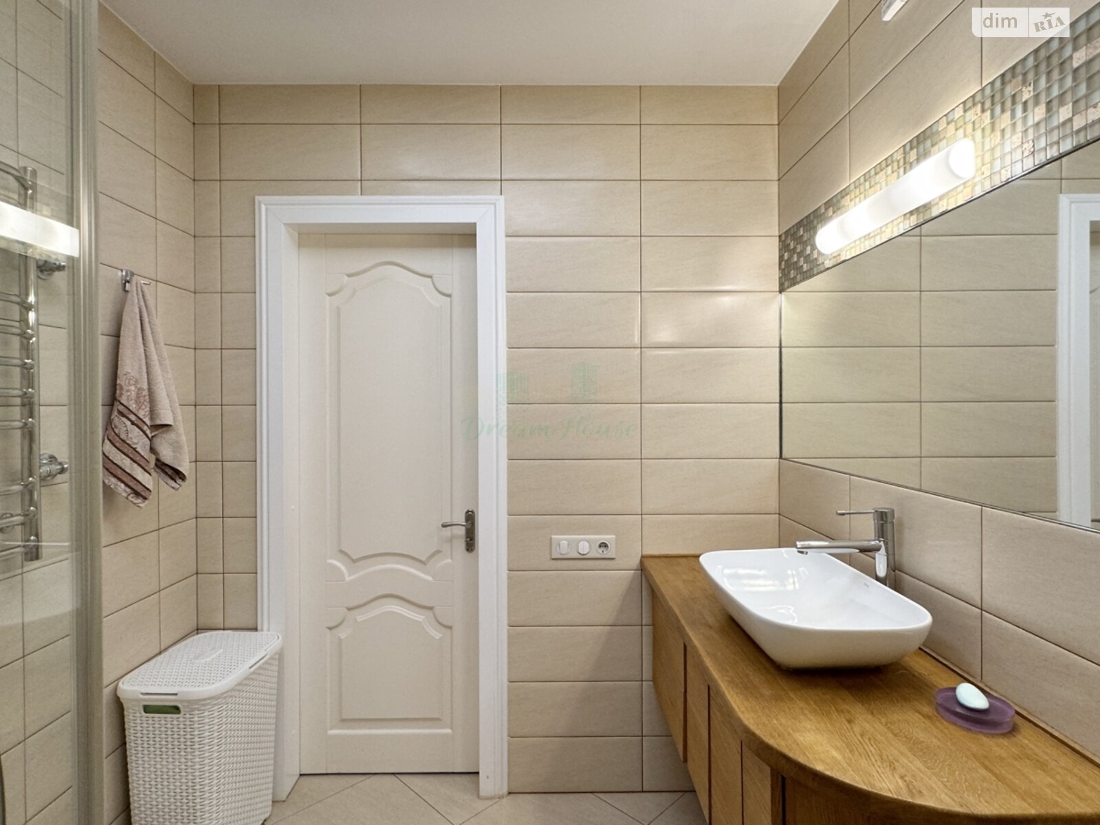 двухэтажный дом с верандой, 297.9 кв. м, кирпич. Продажа в Гостомеле фото 1 двухэтажный дом с верандой, 297.9 кв. м, кирпич. Продажа в Гостомеле фото 1