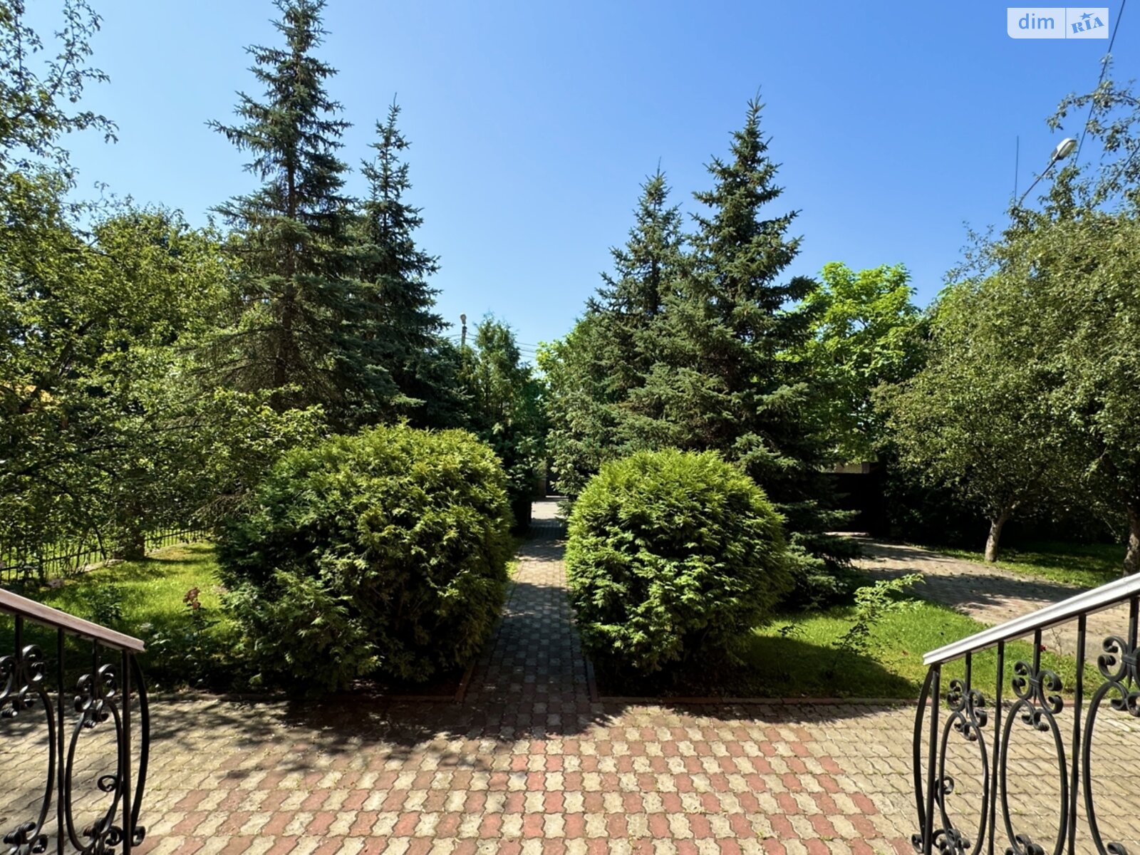 двухэтажный дом с верандой, 297.9 кв. м, кирпич. Продажа в Гостомеле фото 1 двухэтажный дом с верандой, 297.9 кв. м, кирпич. Продажа в Гостомеле фото 1
