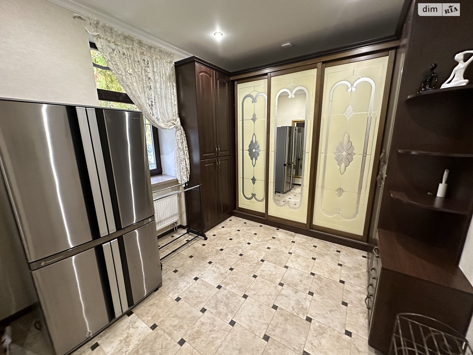 двухэтажный дом, 500 кв. м, кирпич. Продажа в Гостомеле фото 1 двухэтажный дом, 500 кв. м, кирпич. Продажа в Гостомеле фото 1