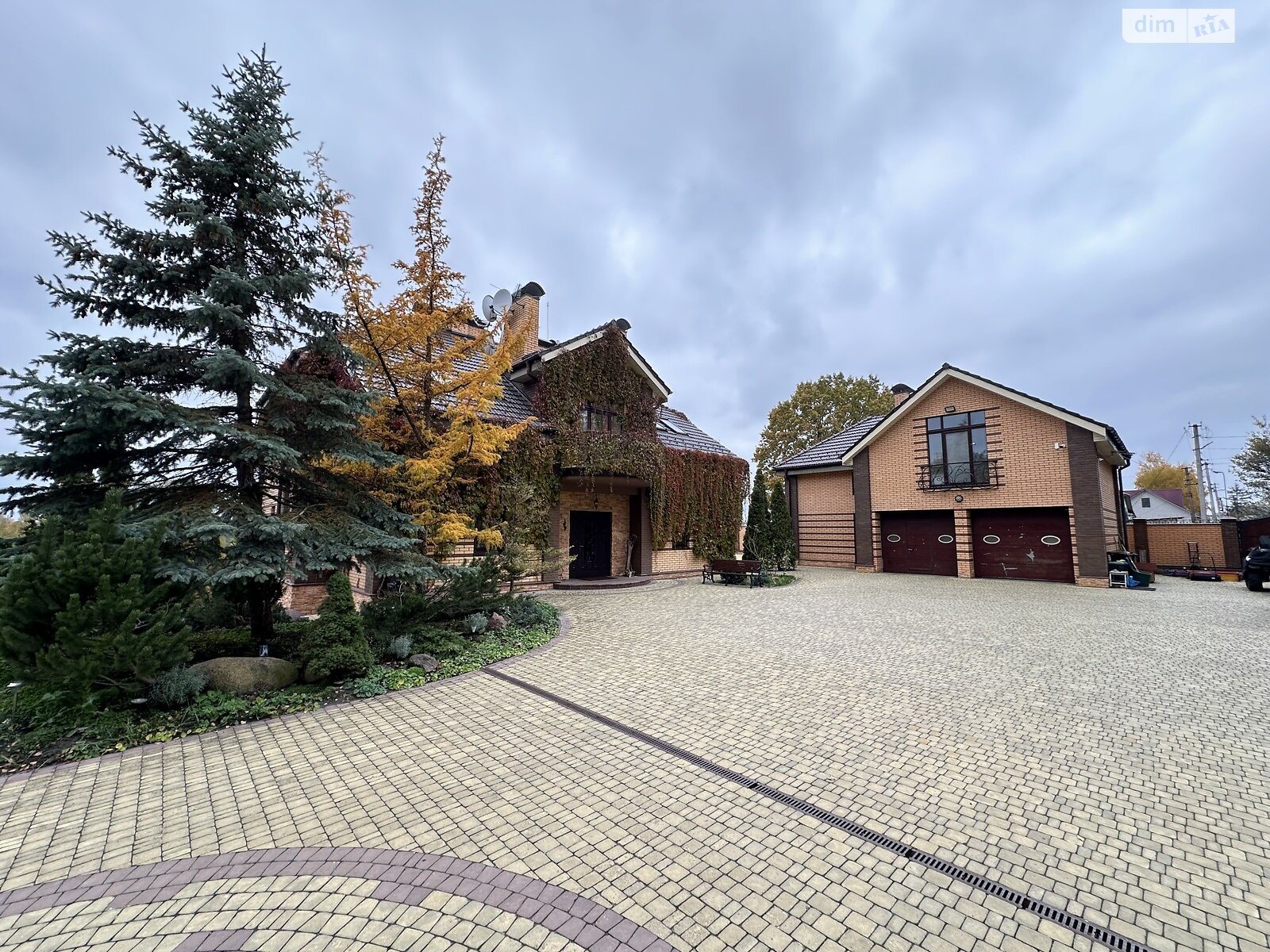 двухэтажный дом, 500 кв. м, кирпич. Продажа в Гостомеле фото 1 двухэтажный дом, 500 кв. м, кирпич. Продажа в Гостомеле фото 1