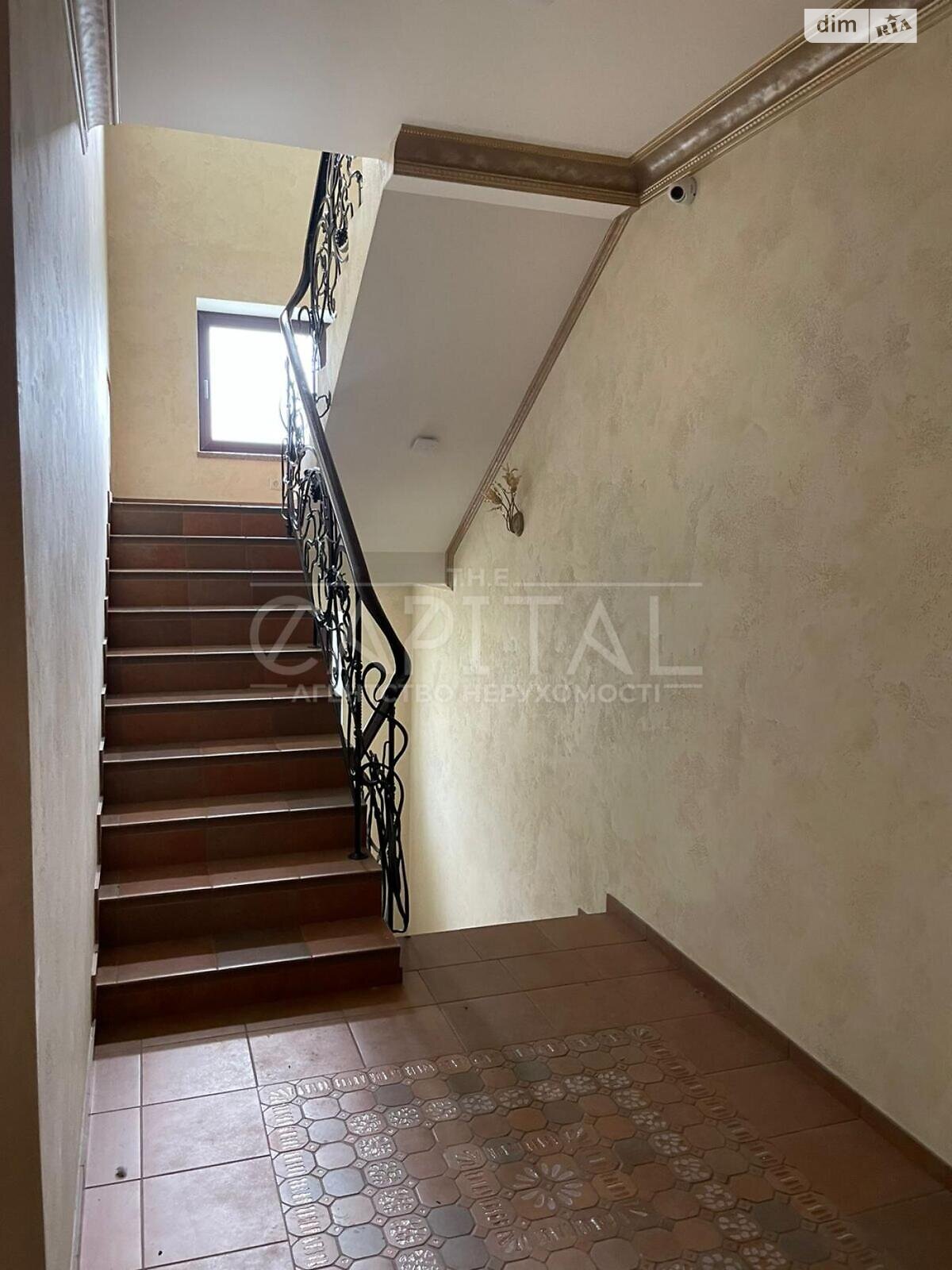 трехэтажный дом беседка, 500 кв. м, кирпич. Продажа в Гостомеле фото 1