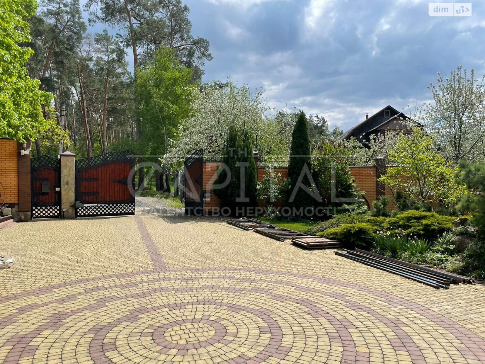 трехэтажный дом беседка, 500 кв. м, кирпич. Продажа в Гостомеле фото 1