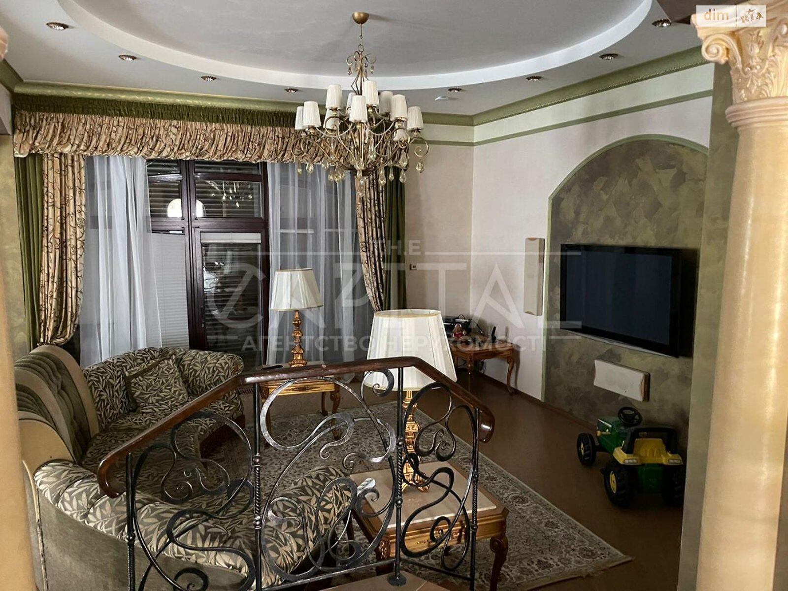 трехэтажный дом беседка, 500 кв. м, кирпич. Продажа в Гостомеле фото 1