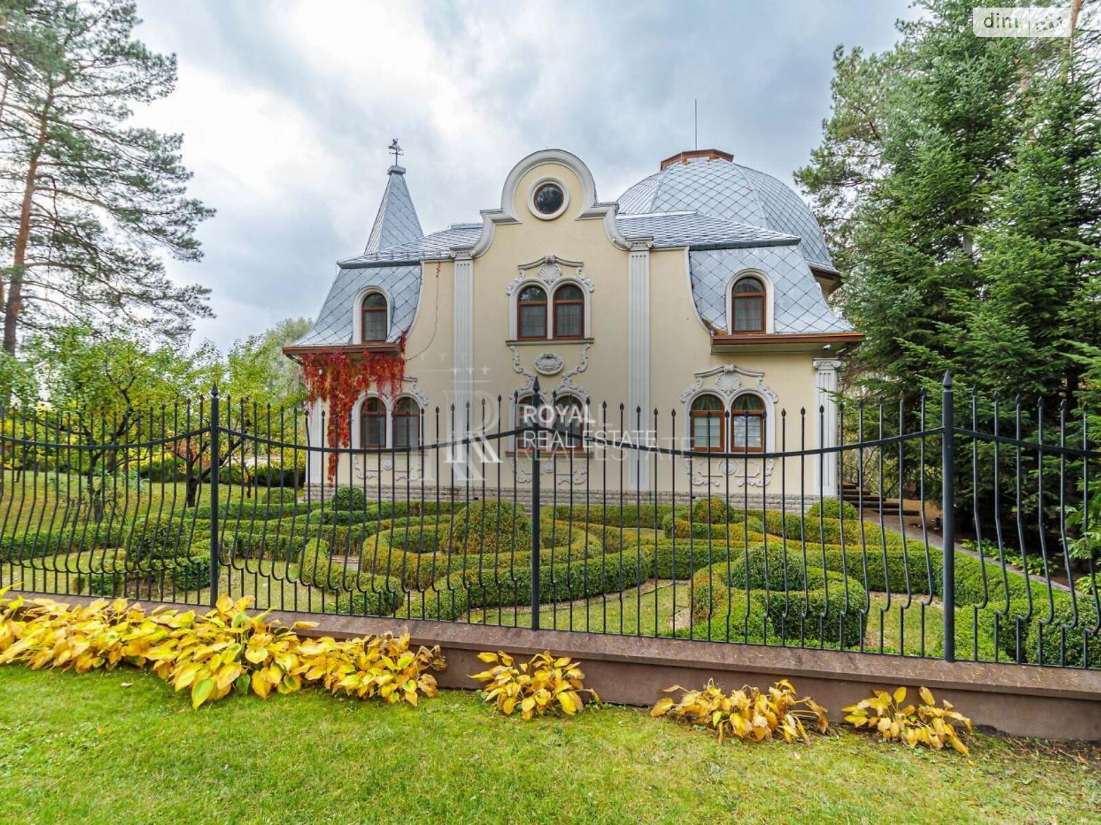 трехэтажный дом с верандой, 500 кв. м, кирпич. Продажа в Гостомеле фото 1