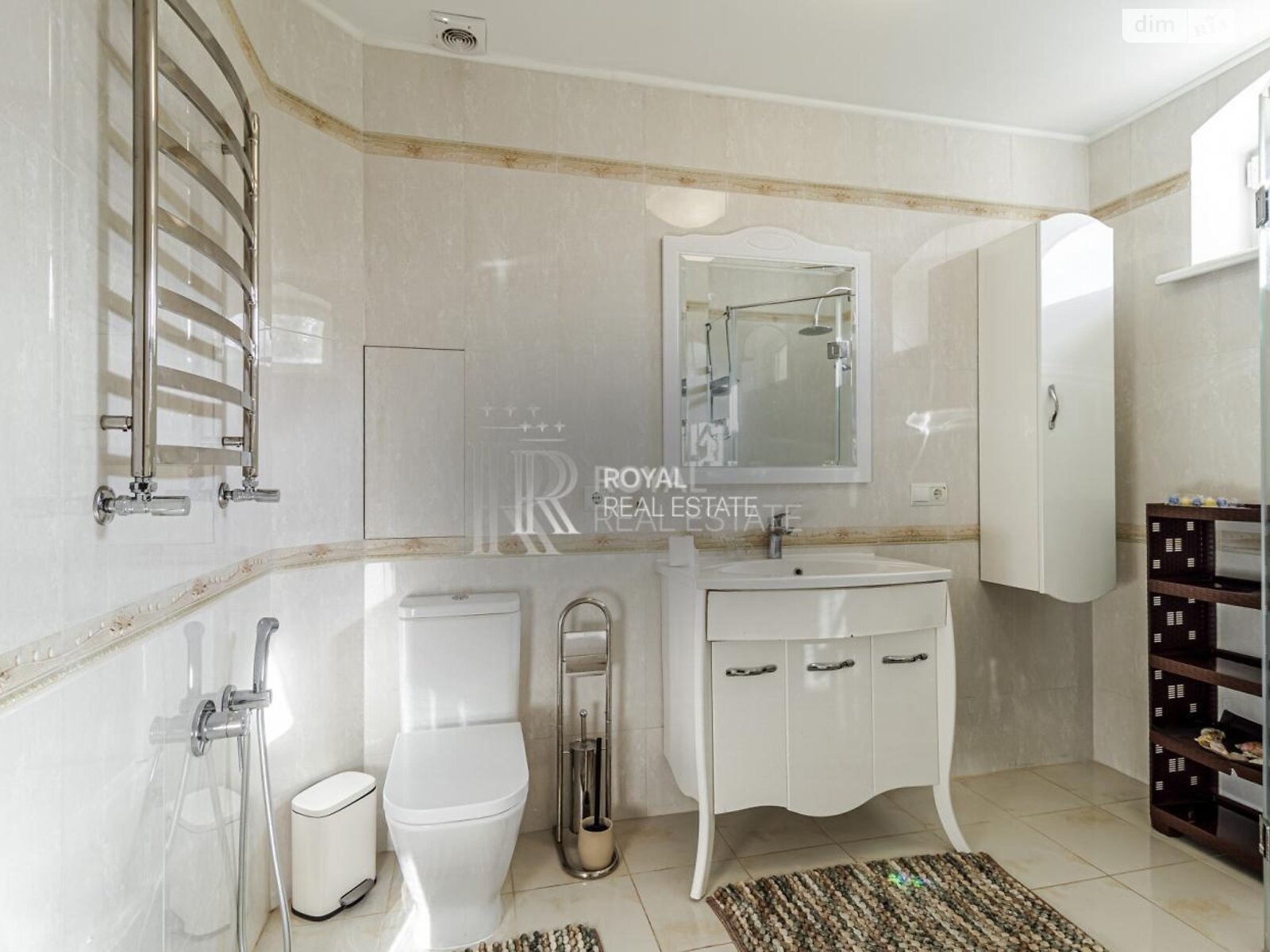 трехэтажный дом с верандой, 500 кв. м, кирпич. Продажа в Гостомеле фото 1