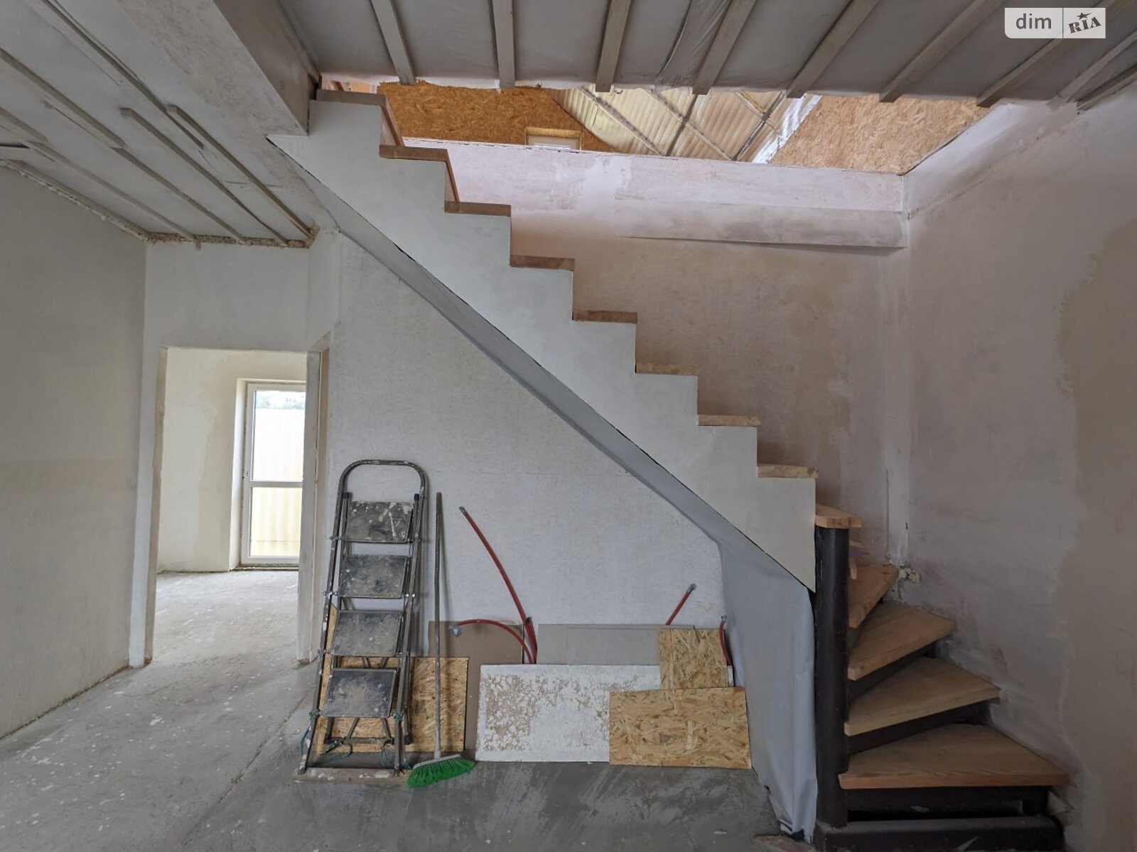 триповерховий будинок, 100 кв. м, піноблок. Продаж у Гостомелі фото 1 триповерховий будинок, 100 кв. м, піноблок. Продаж у Гостомелі фото 1