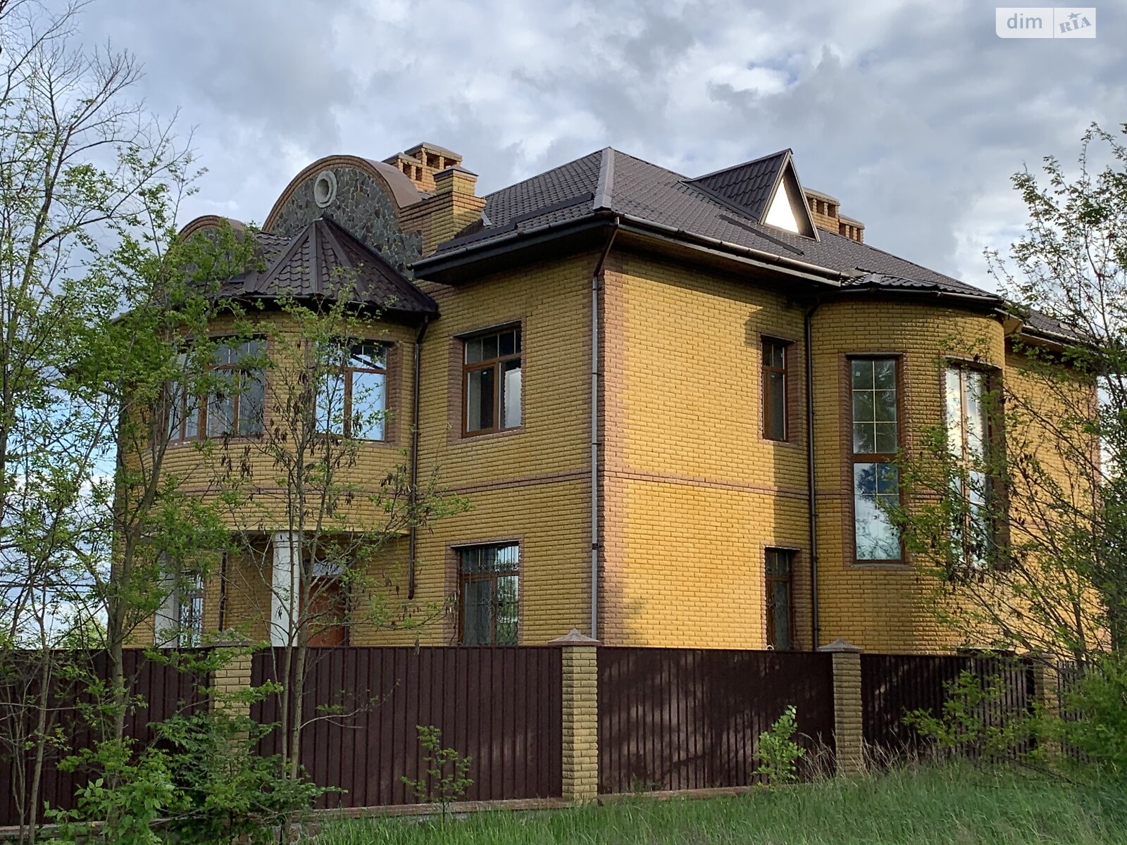 двухэтажный дом с балконом, 538.5 кв. м, кирпич. Продажа в Гостомеле фото 1 двухэтажный дом с балконом, 538.5 кв. м, кирпич. Продажа в Гостомеле фото 1