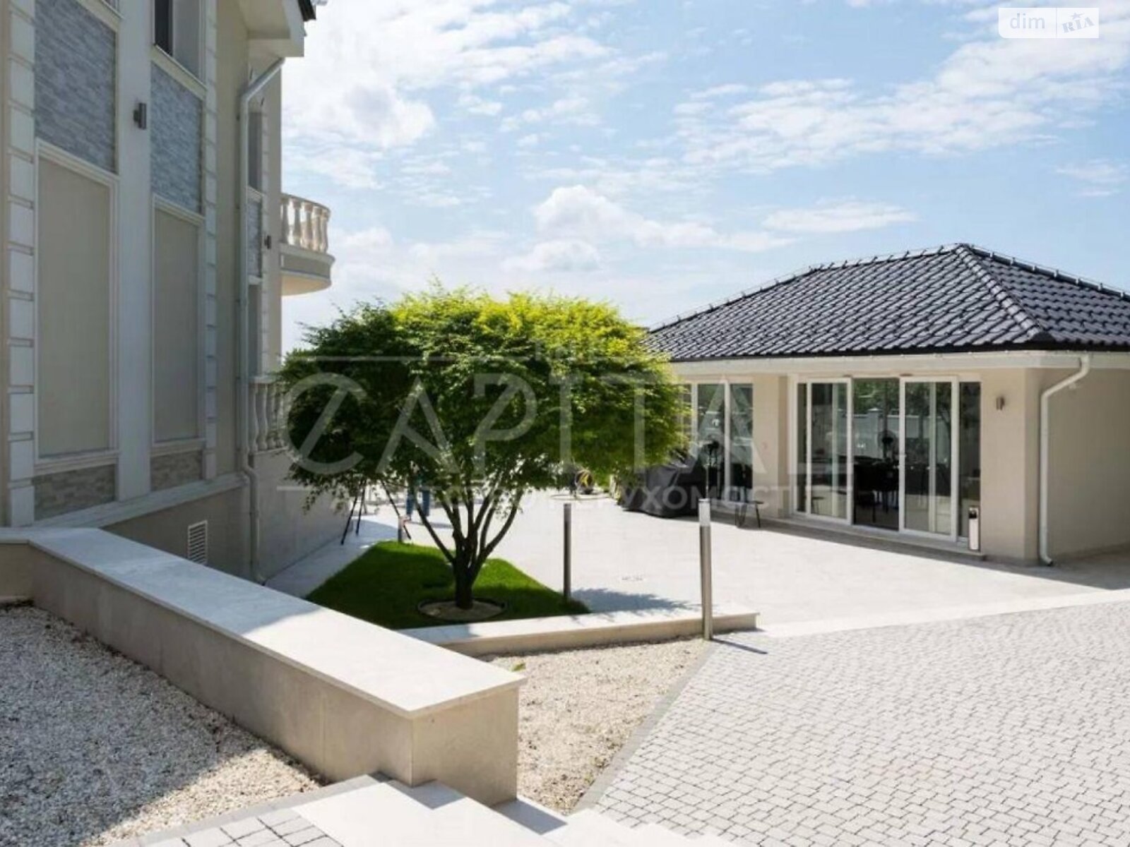 двоповерховий будинок з балконом, 850 кв. м, цегла. Продаж у Гостомелі фото 1 двоповерховий будинок з балконом, 850 кв. м, цегла. Продаж у Гостомелі фото 1