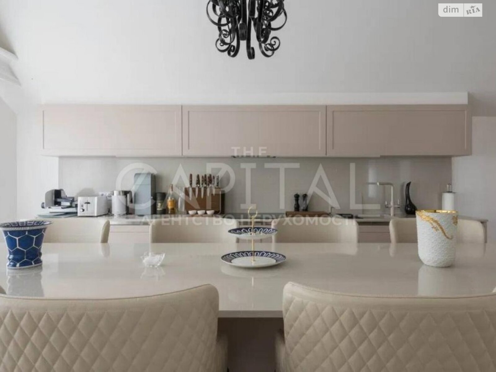 двоповерховий будинок з балконом, 850 кв. м, цегла. Продаж у Гостомелі фото 1 двоповерховий будинок з балконом, 850 кв. м, цегла. Продаж у Гостомелі фото 1