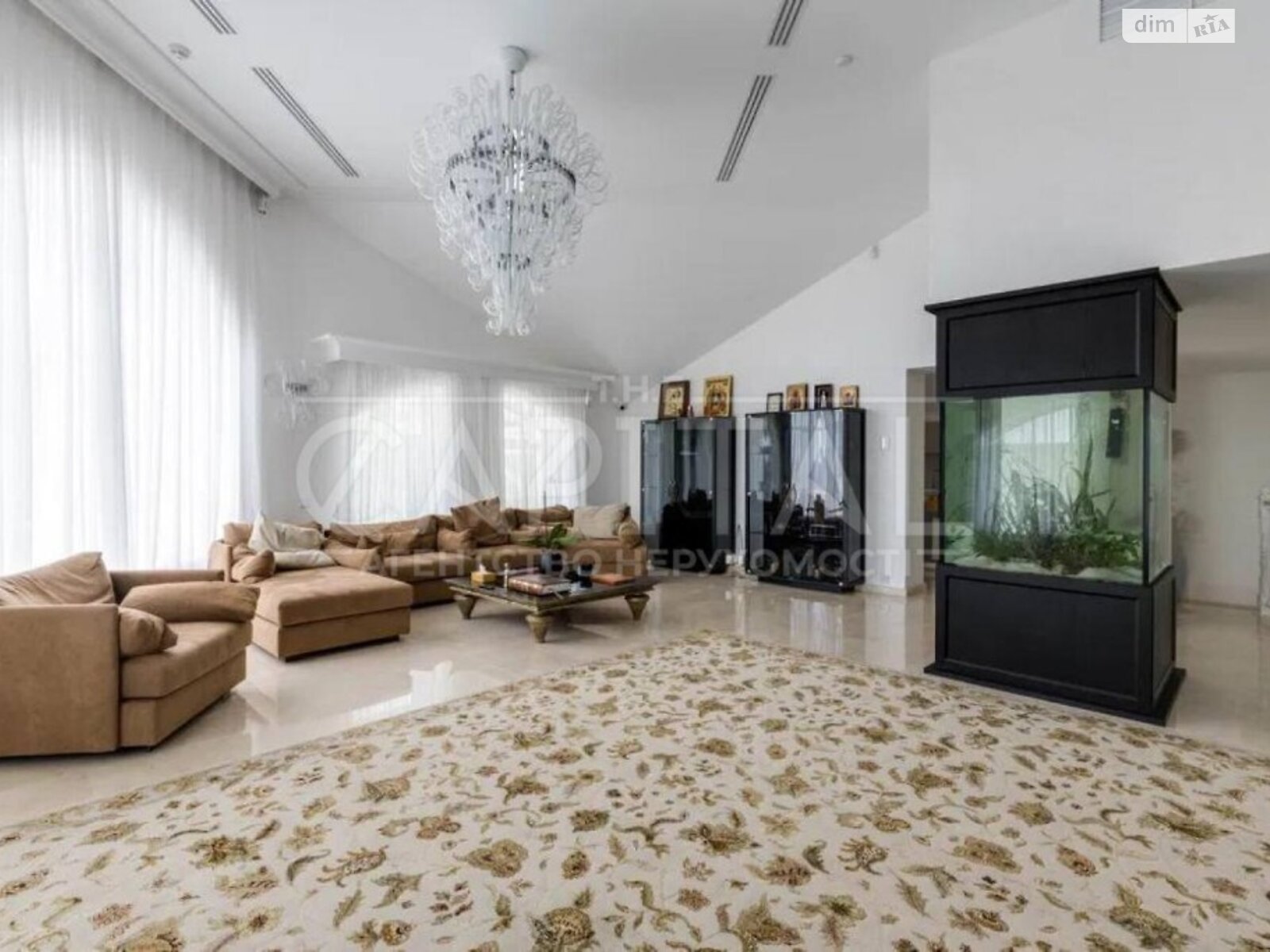 двоповерховий будинок з балконом, 850 кв. м, цегла. Продаж у Гостомелі фото 1 двоповерховий будинок з балконом, 850 кв. м, цегла. Продаж у Гостомелі фото 1
