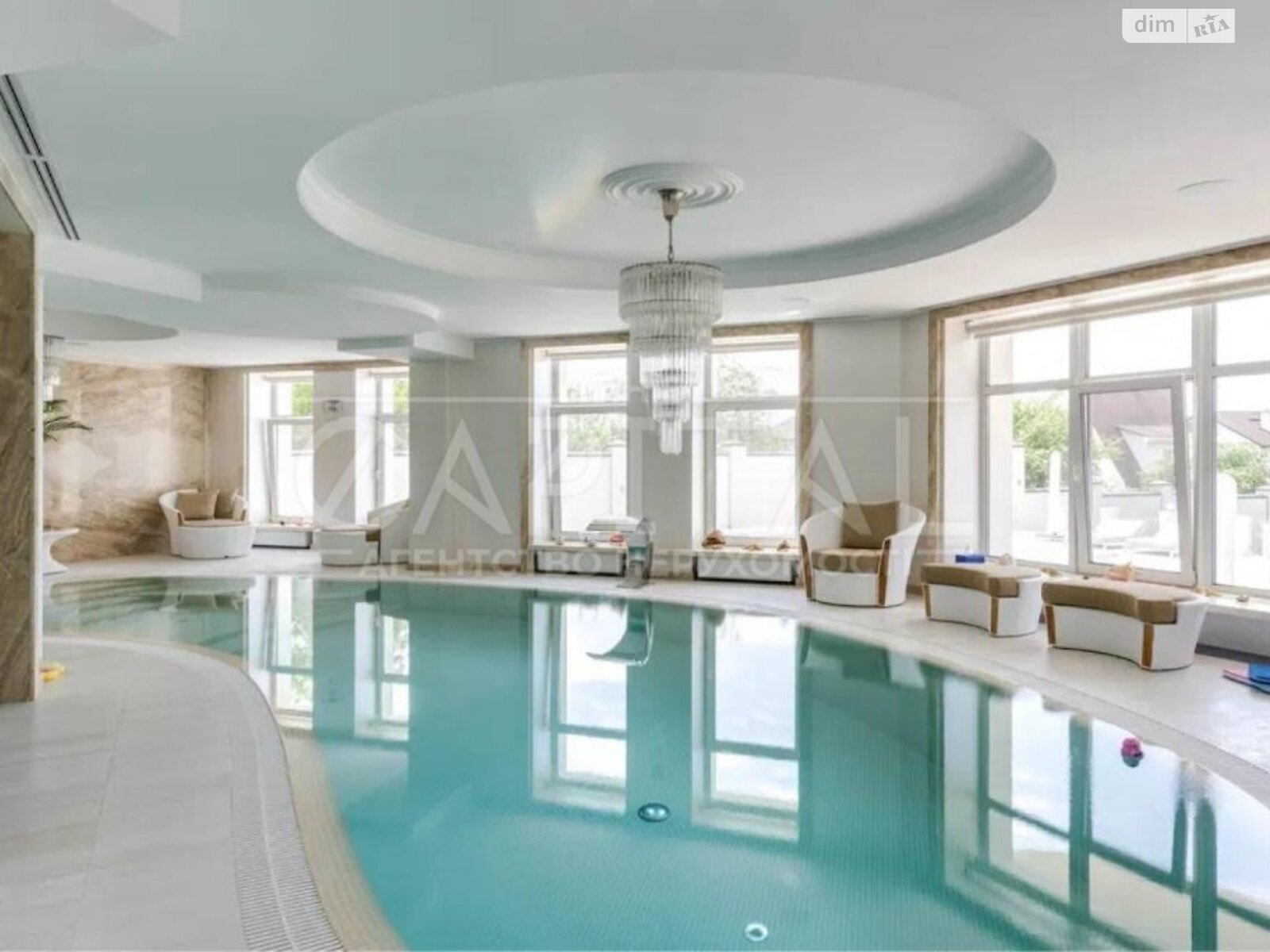 двоповерховий будинок з балконом, 850 кв. м, цегла. Продаж у Гостомелі фото 1 двоповерховий будинок з балконом, 850 кв. м, цегла. Продаж у Гостомелі фото 1