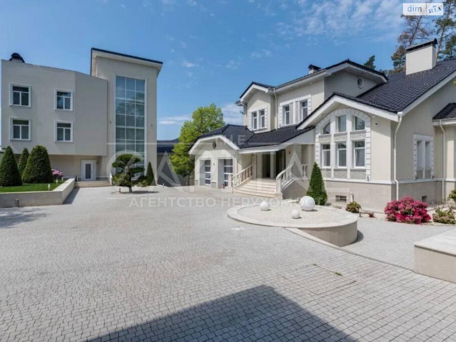 двоповерховий будинок з балконом, 850 кв. м, цегла. Продаж у Гостомелі фото 1 двоповерховий будинок з балконом, 850 кв. м, цегла. Продаж у Гостомелі фото 1