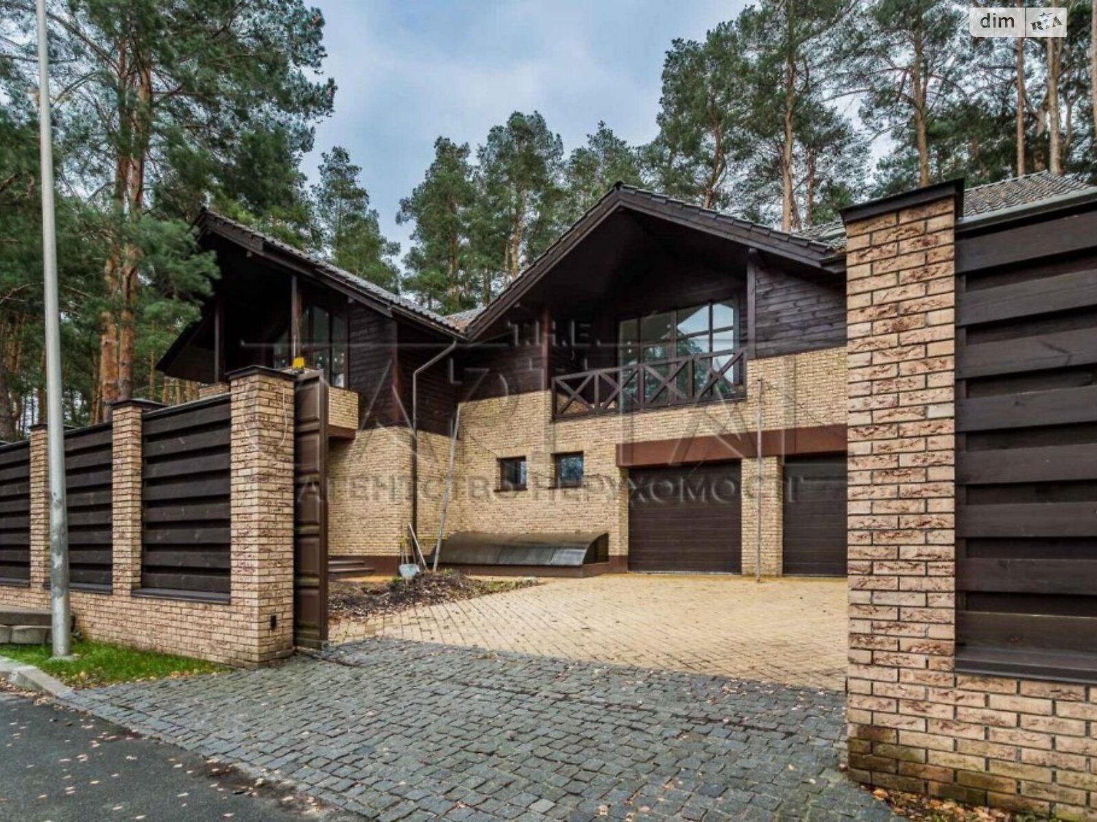 двоповерховий будинок з верандою, 484 кв. м, цегла. Продаж у Гостомелі фото 1 двоповерховий будинок з верандою, 484 кв. м, цегла. Продаж у Гостомелі фото 1