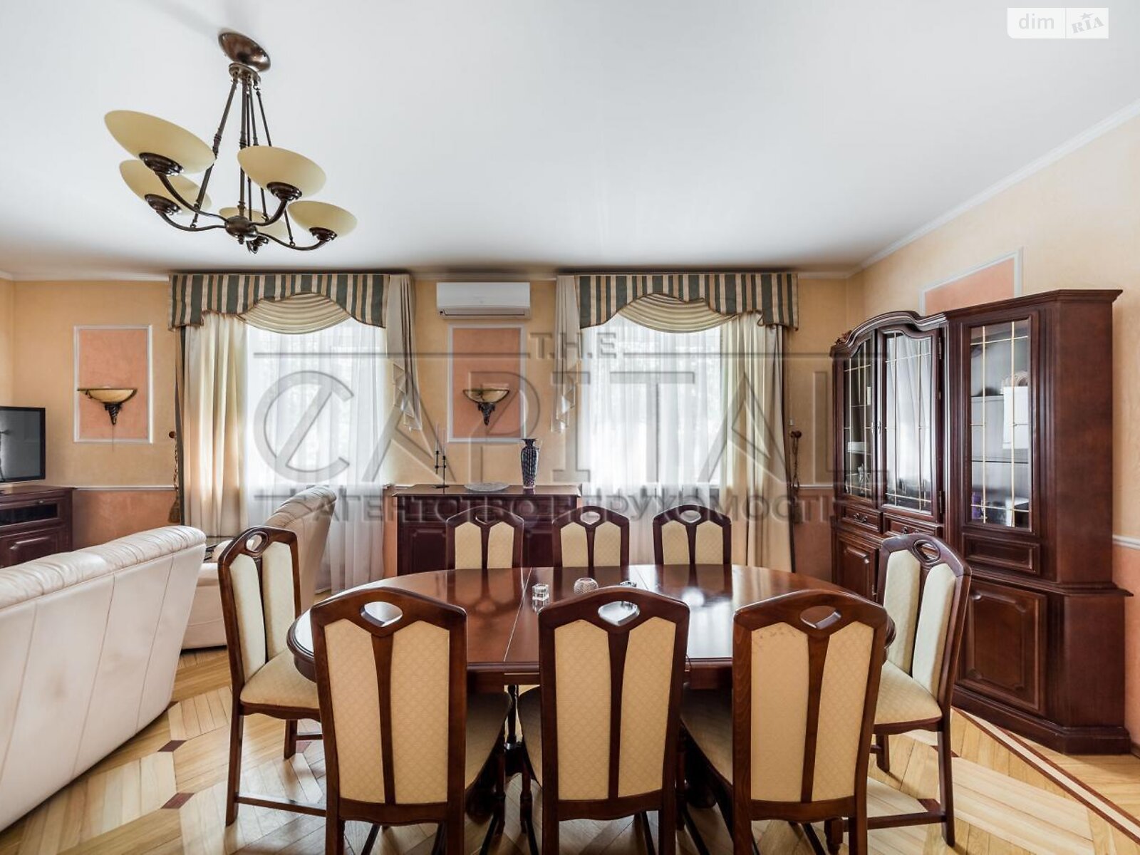триповерховий будинок з опаленням, 420 кв. м, цегла. Продаж у Гостомелі фото 1 триповерховий будинок з опаленням, 420 кв. м, цегла. Продаж у Гостомелі фото 1