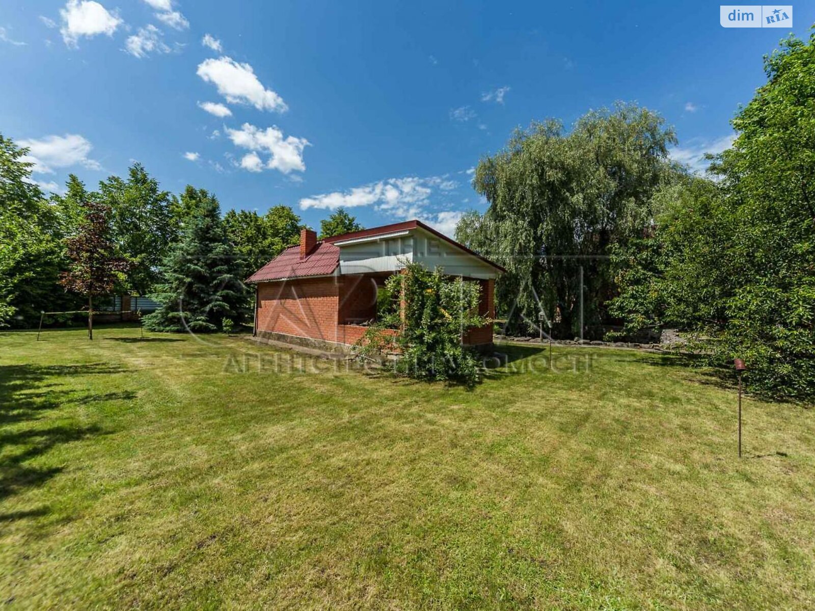 триповерховий будинок з опаленням, 420 кв. м, цегла. Продаж у Гостомелі фото 1 триповерховий будинок з опаленням, 420 кв. м, цегла. Продаж у Гостомелі фото 1