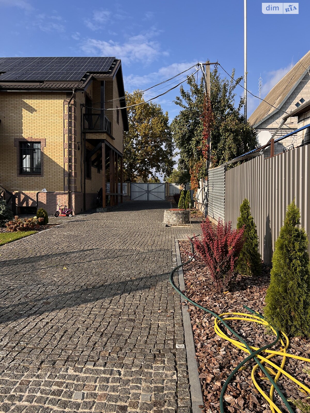 двухэтажный дом, 297 кв. м, кирпич. Продажа в Гребенках фото 1