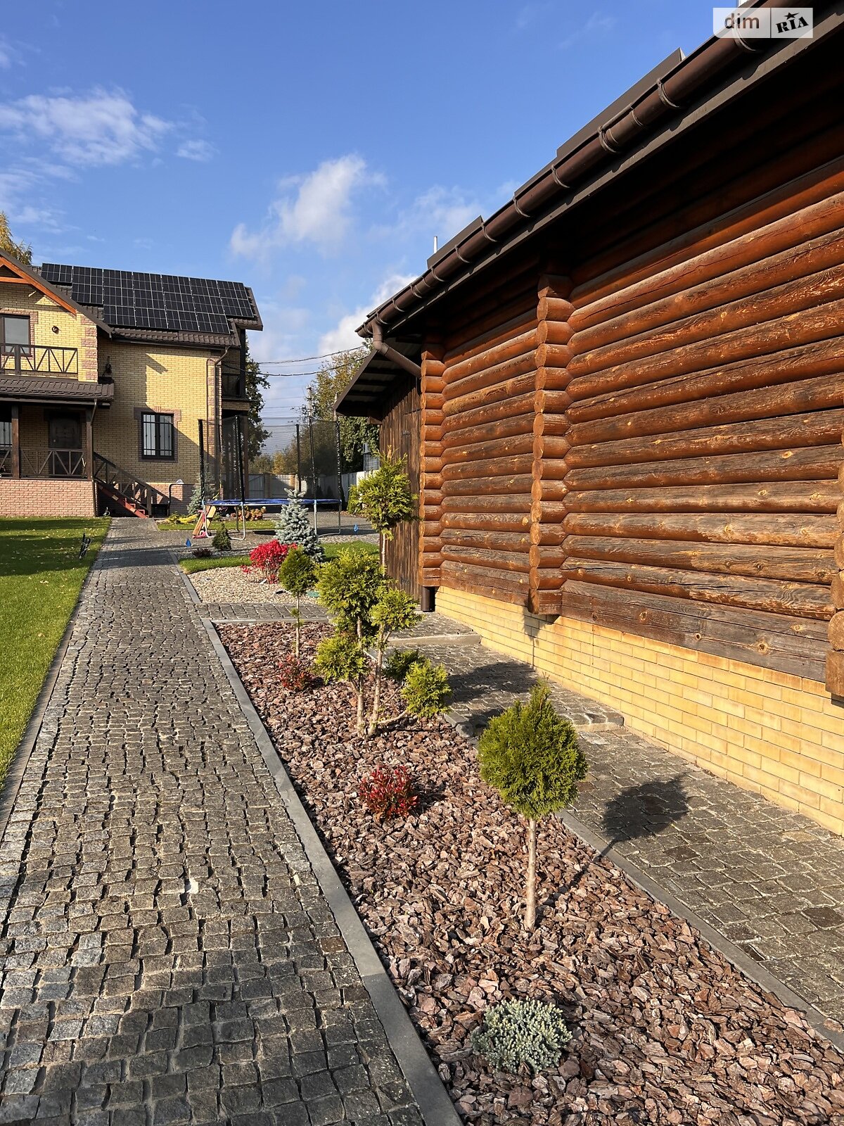 двухэтажный дом, 297 кв. м, кирпич. Продажа в Гребенках фото 1