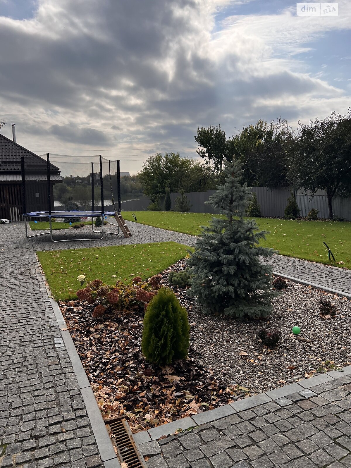 двухэтажный дом, 297 кв. м, кирпич. Продажа в Гребенках фото 1